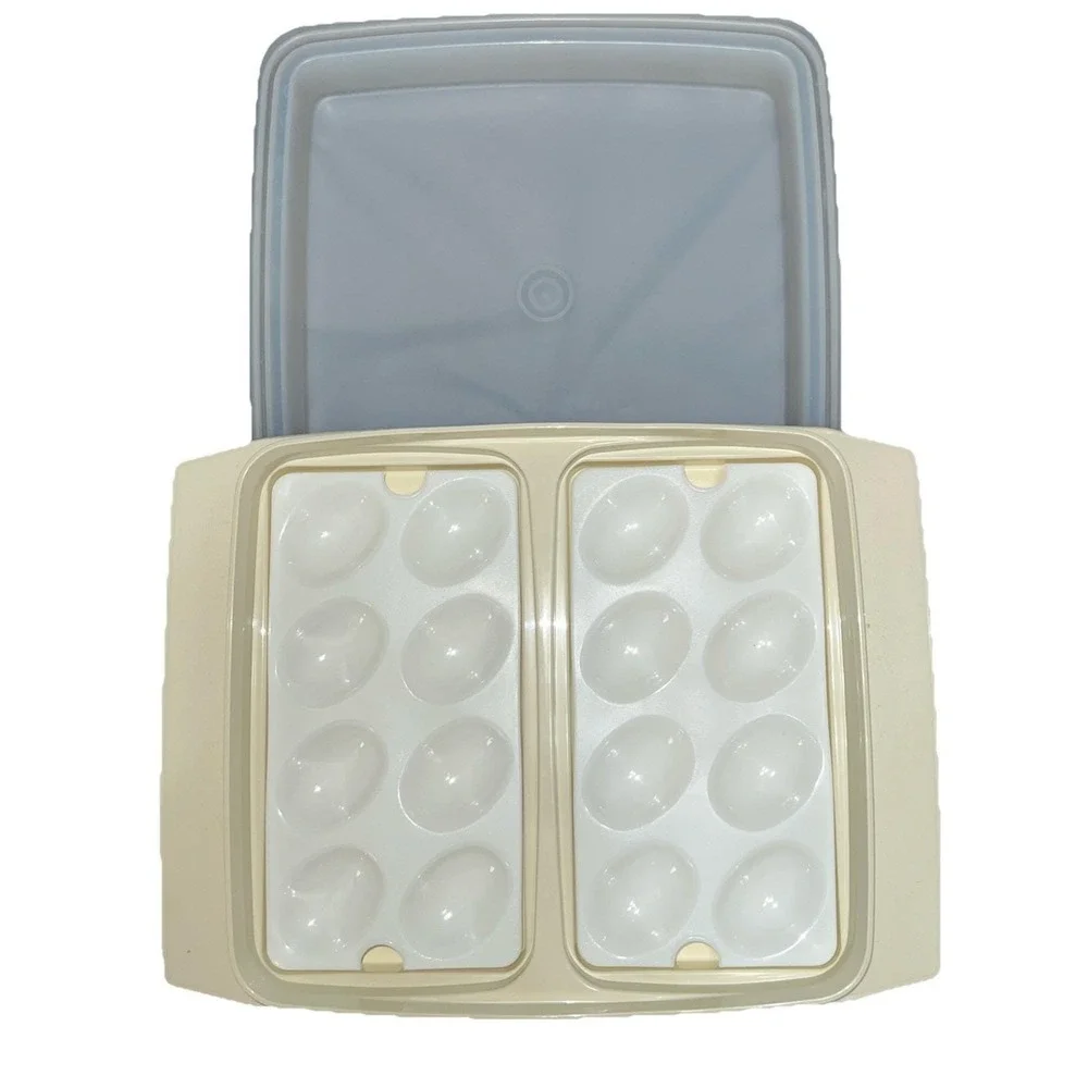 Vintage Tupperware Deviled Egg Keeper 723-1 Almond Carrier Tray Tan 4pc Holds16
